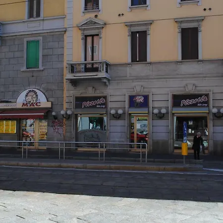 Apartamento Bnbook- Milano/famagosta Flat *